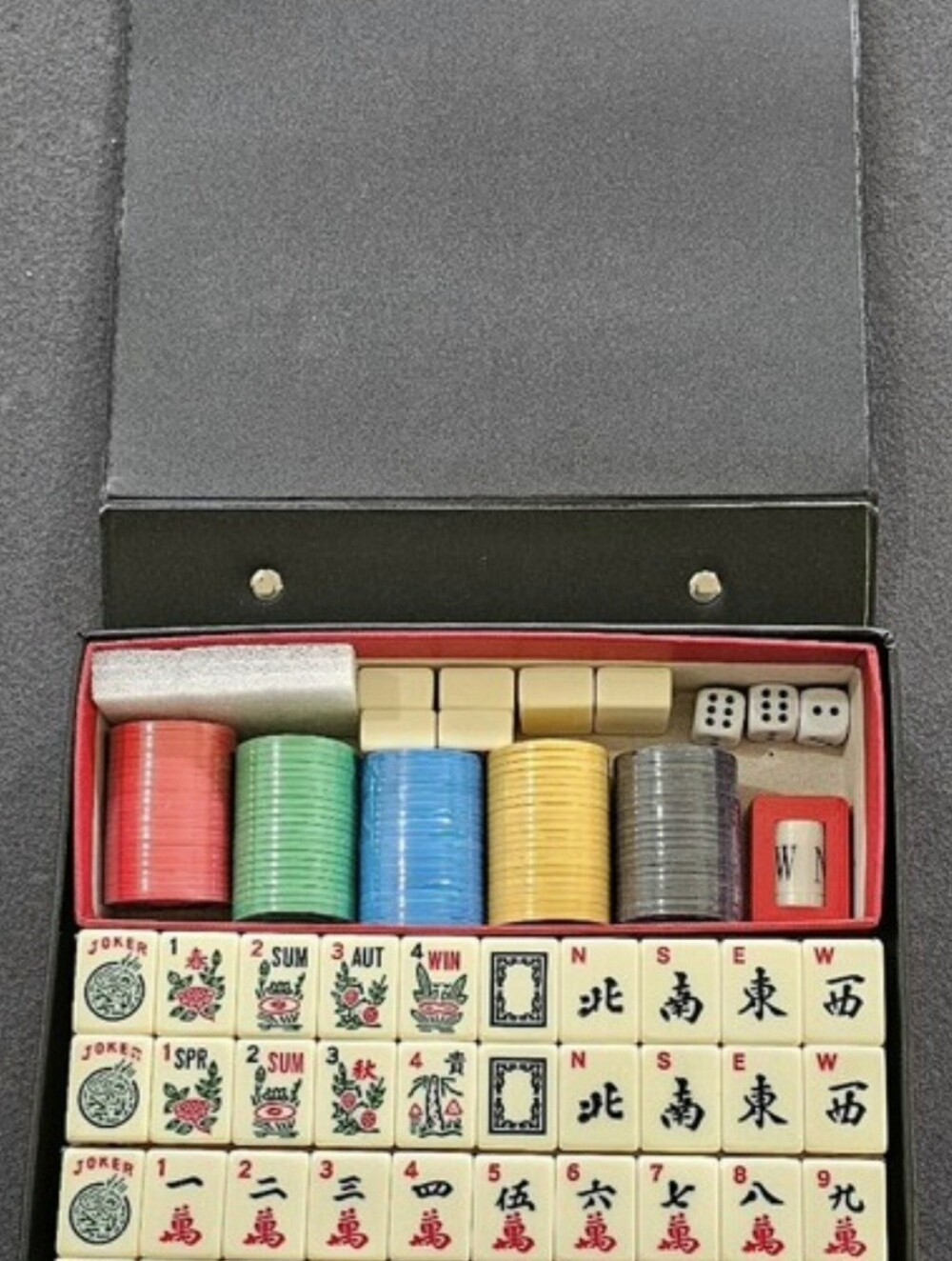 Mahjong Set with Multicolor Chips and Dice - Black Case 166 Tiles